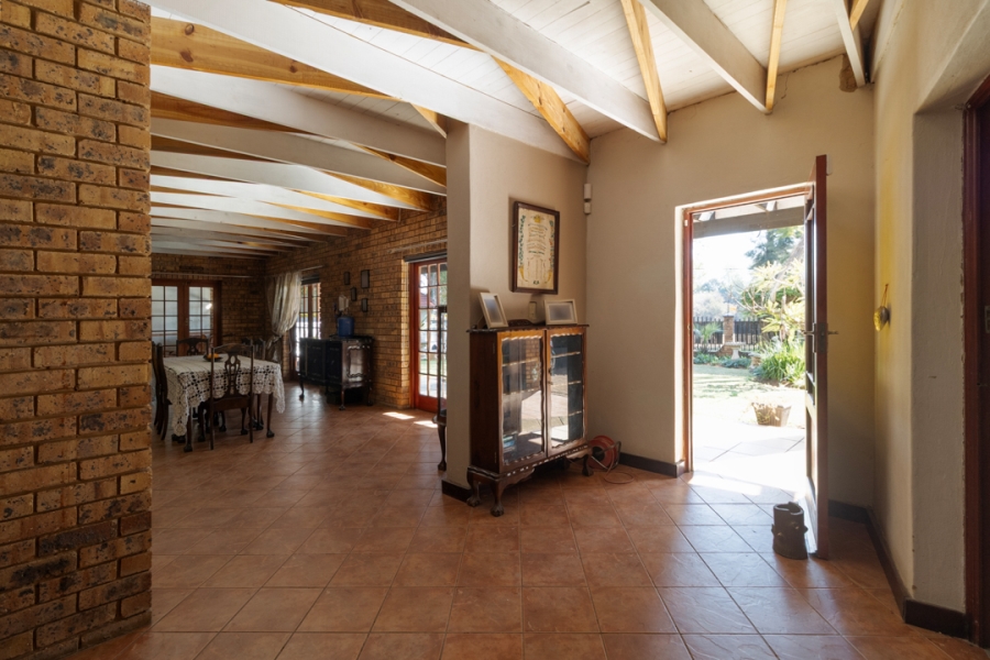 4 Bedroom Property for Sale in Meerhof North West